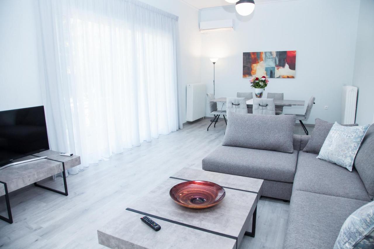 Sunny And Minimal Apt In Glyfada With 3 Bdrm Athens Luaran gambar